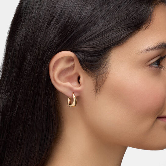 Birks Essentials Yellow Gold Curved Hoop Earrings image number 1